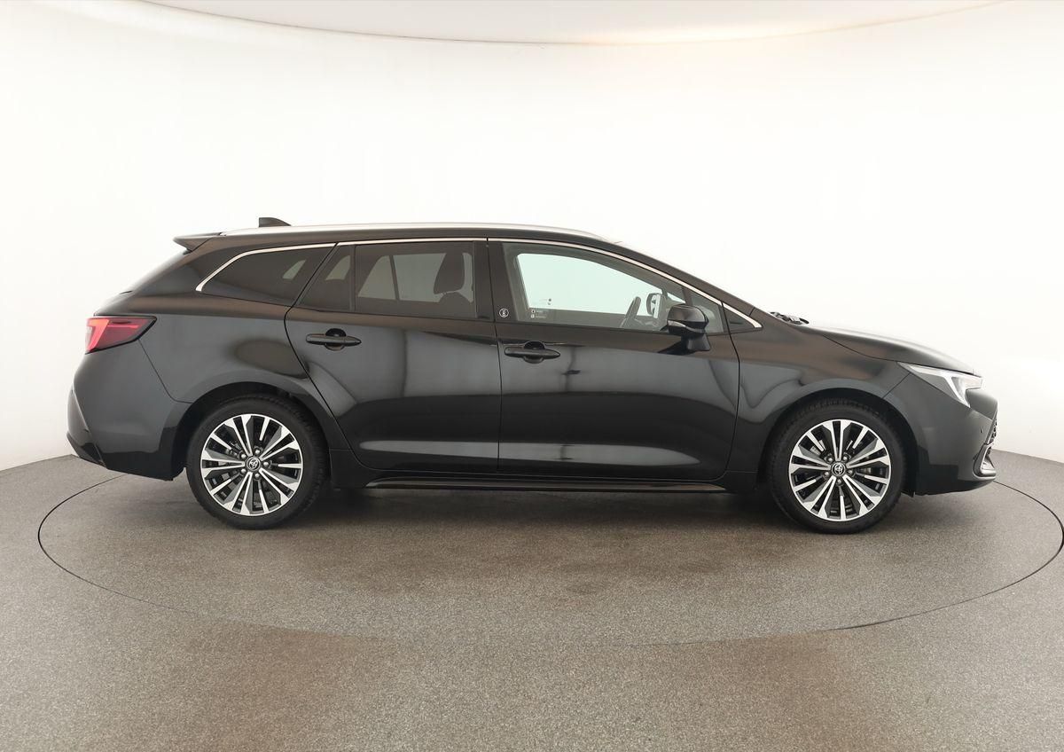 Toyota Corolla Touring Sports 2.0 CVT Team D Navi Kam