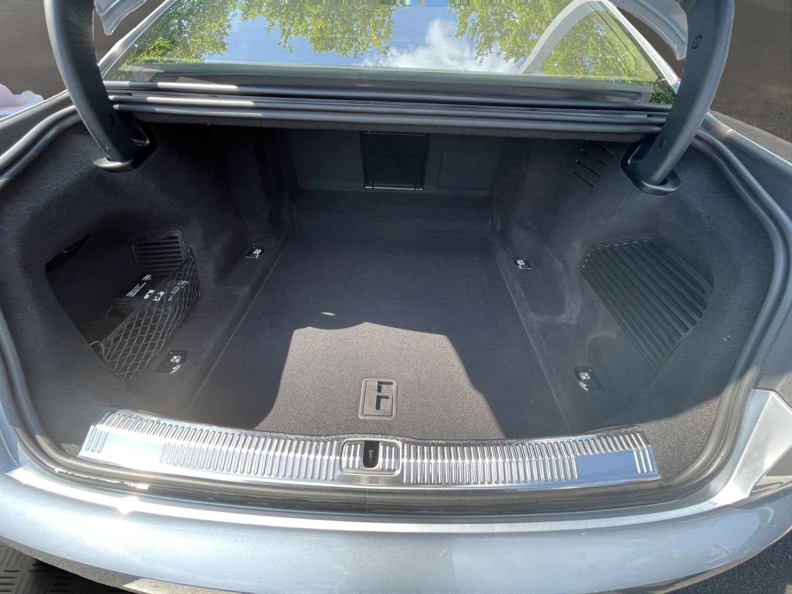Audi A8 Lang 50 TDI qu. - Samsaru's Car Outlet