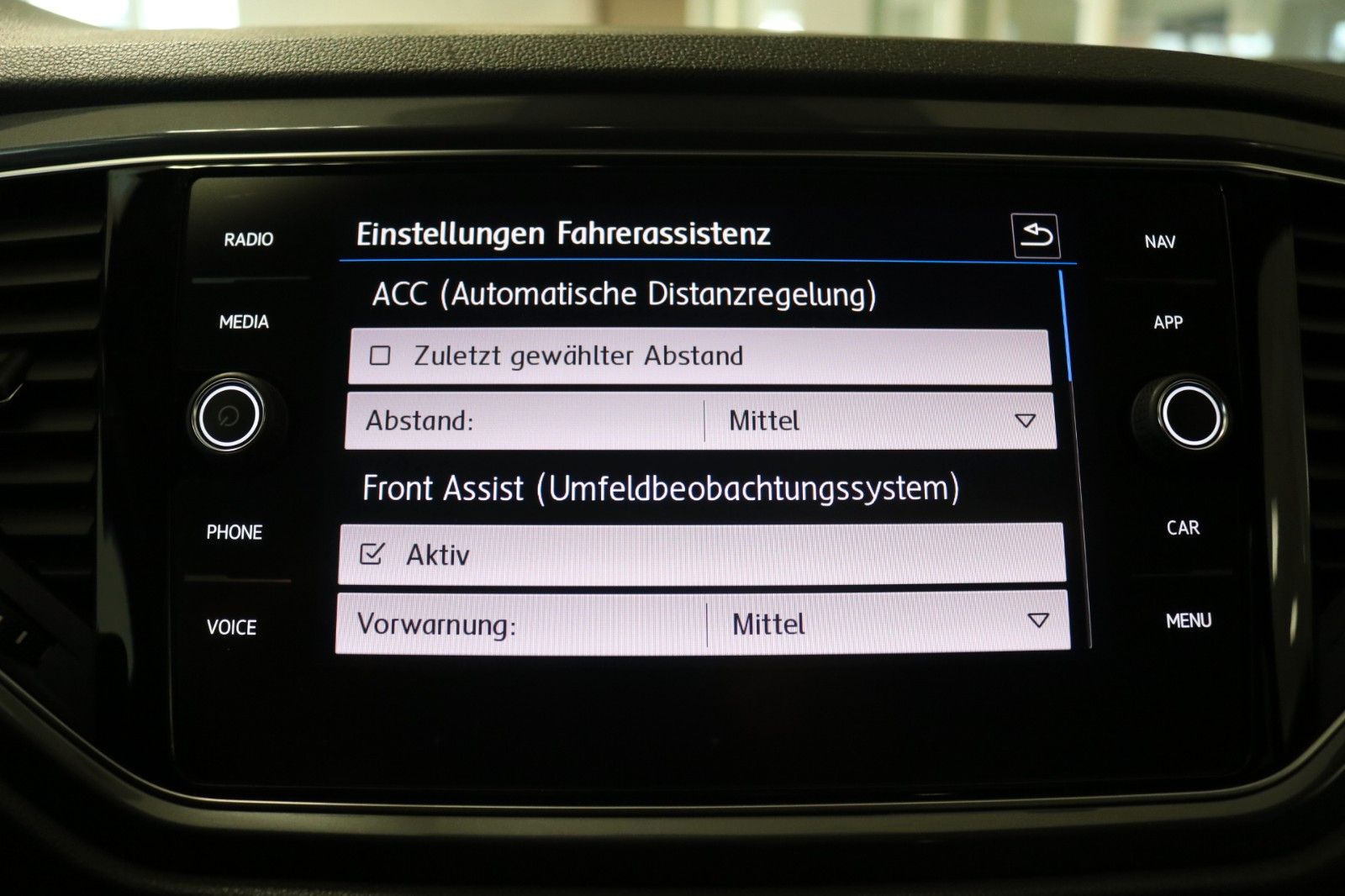 Volkswagen T-Roc Sport 4M R-Line - Samsaru's Car Outlet