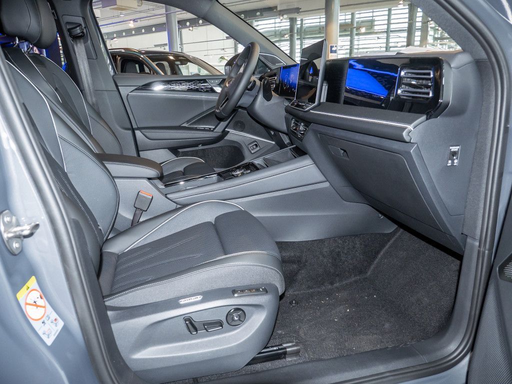 Volkswagen Tiguan 2.0TSI DSG Elegance 4x4 P-DACH LEDER H&K