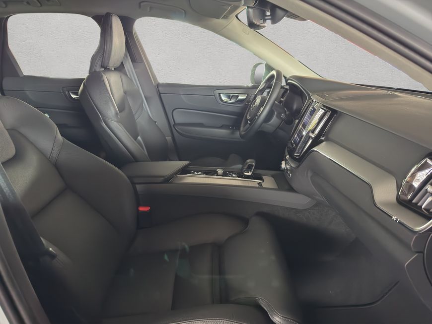 Volvo XC60 B5 B AWD Core