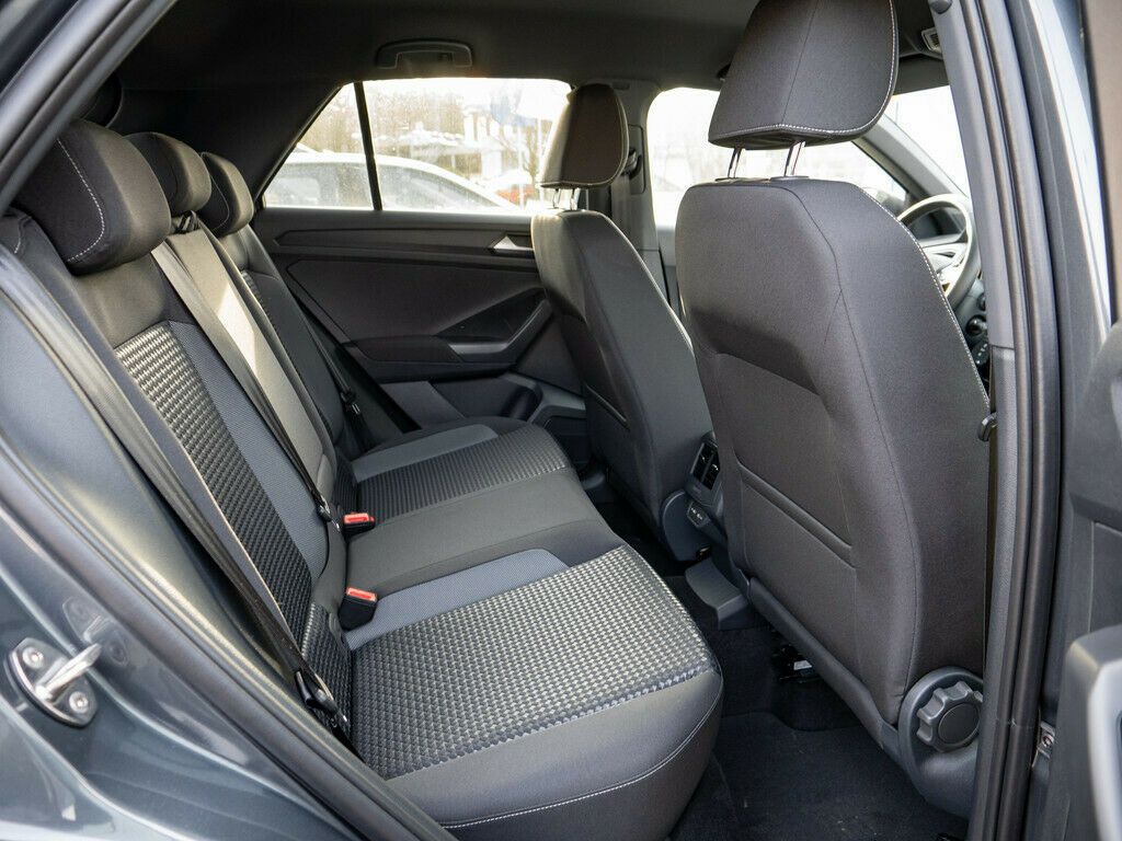Volkswagen T-Roc 1.5 TSI Active - Samsaru's Car Outlet