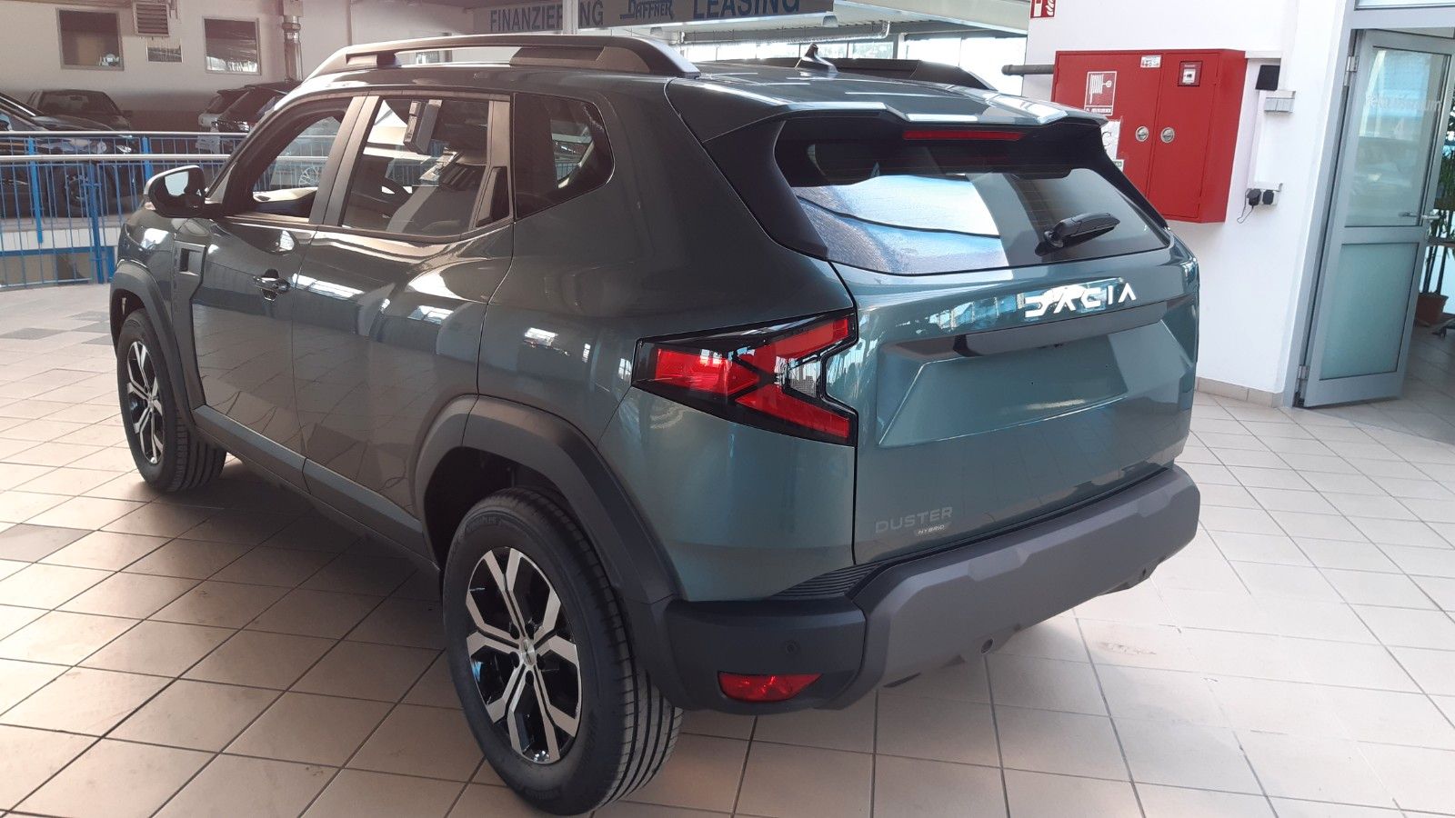 Dacia Duster HYBRID 140 - Samsaru's Car Outlet