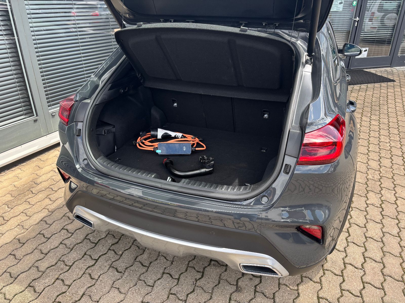 Kia XCeed 1.6 Spirit Plug-in Hybrid - Samsaru's Car Outlet