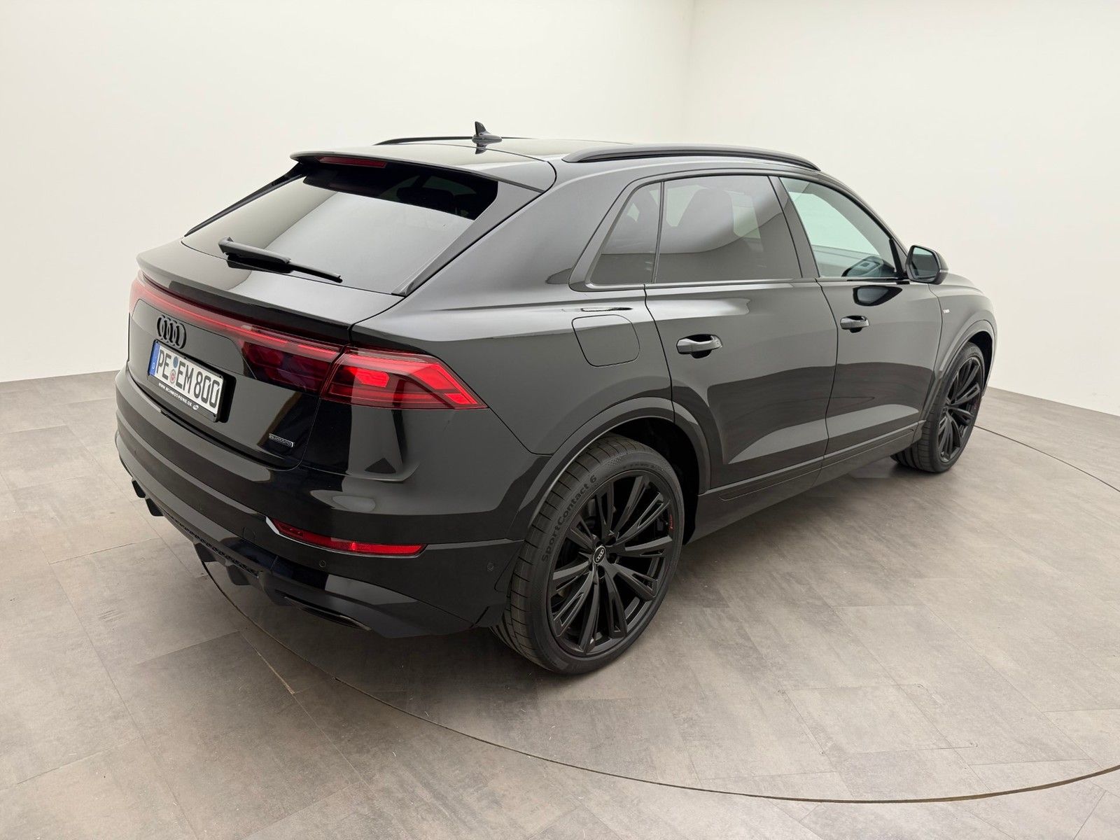 Audi Q8 TDI Quattro Tiptr S Line SportExtBlackPano23