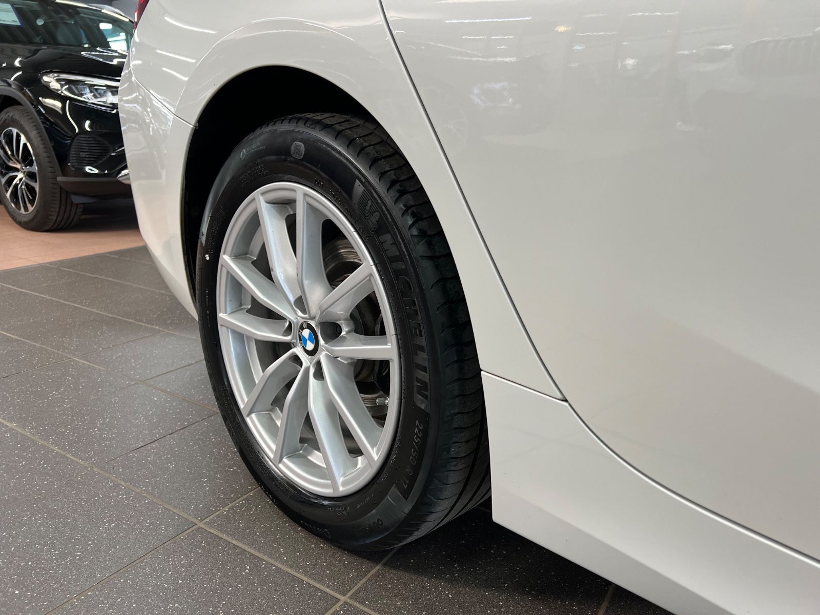 BMW 320 d xDrive Limousine Driving Assist+LED+CURVED