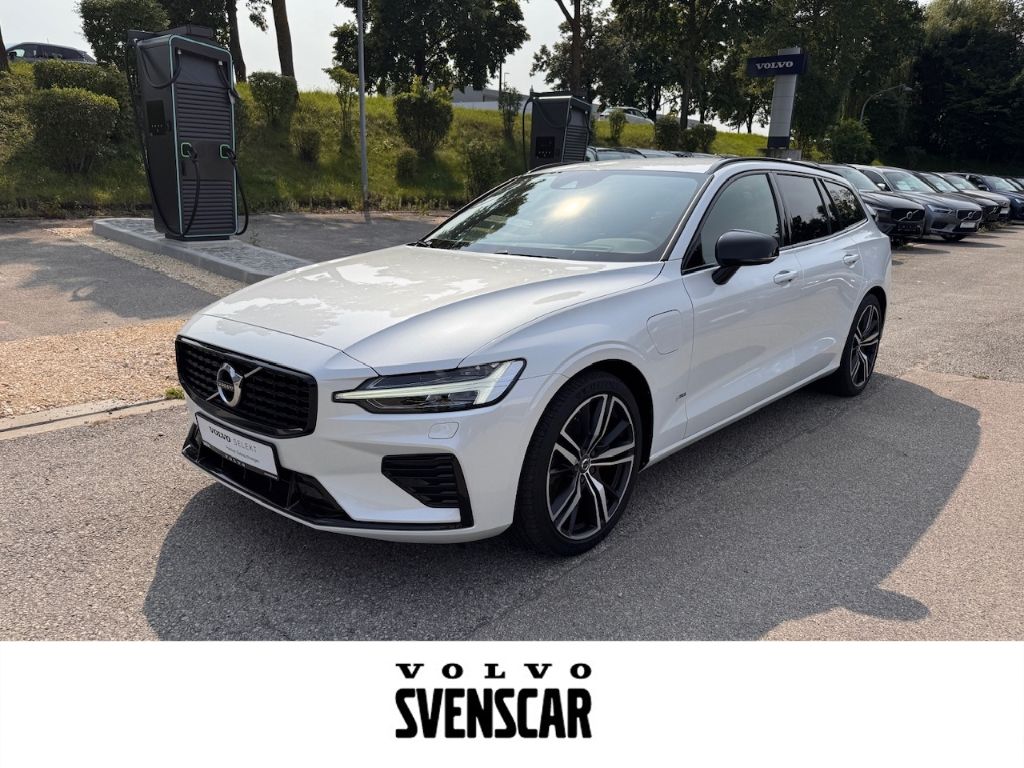 Volvo V60 R-Design Expression Recharge Plug-In Hybrid 