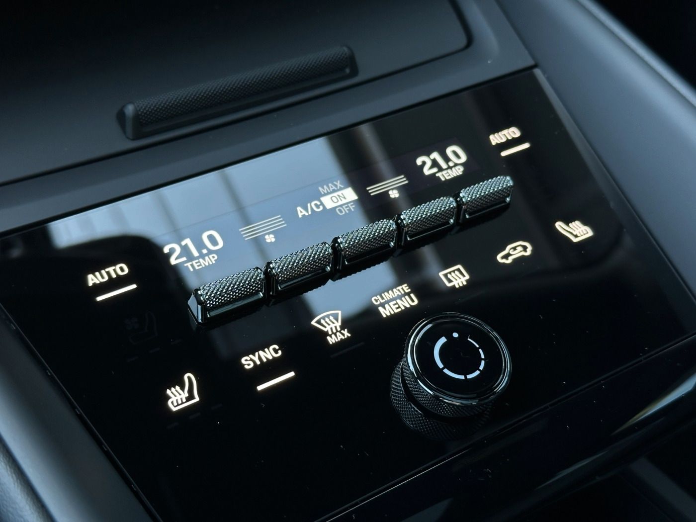 Porsche Macan - Samsaru's Car Outlet