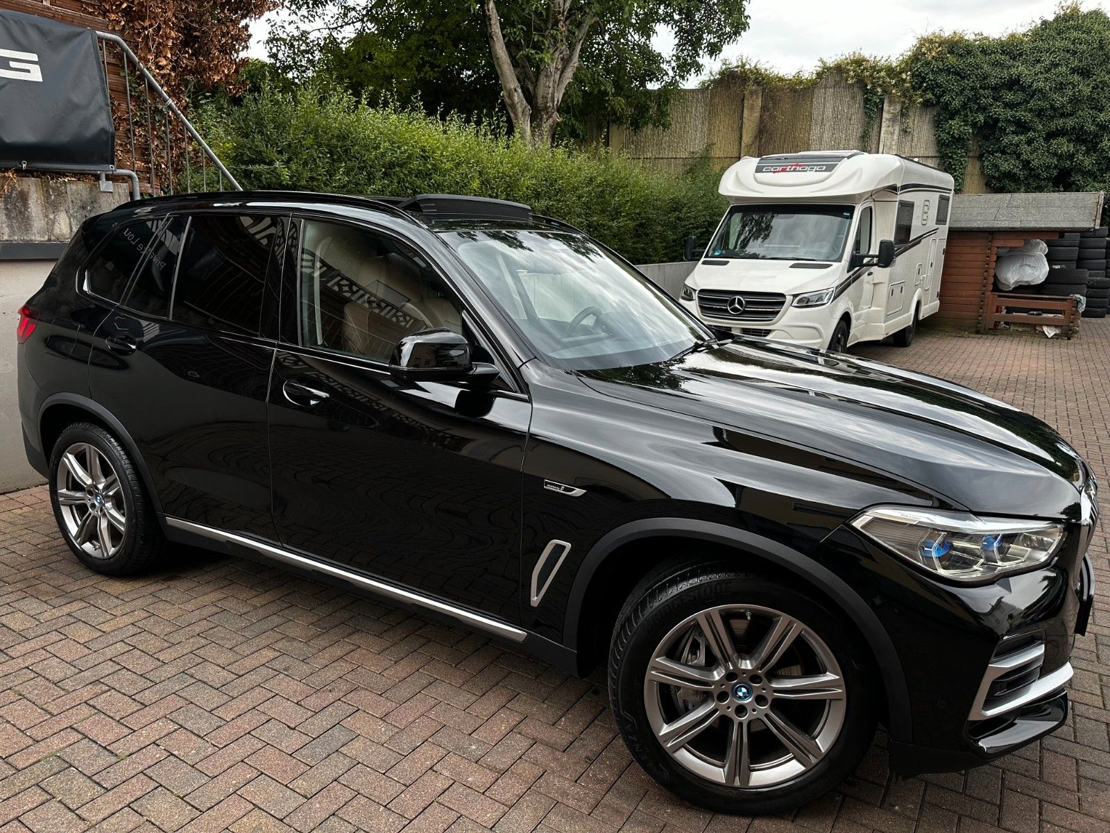 BMW X5 xDr45e PANO*Laser*Sitzkl*Massage*AHK*DA-Prof