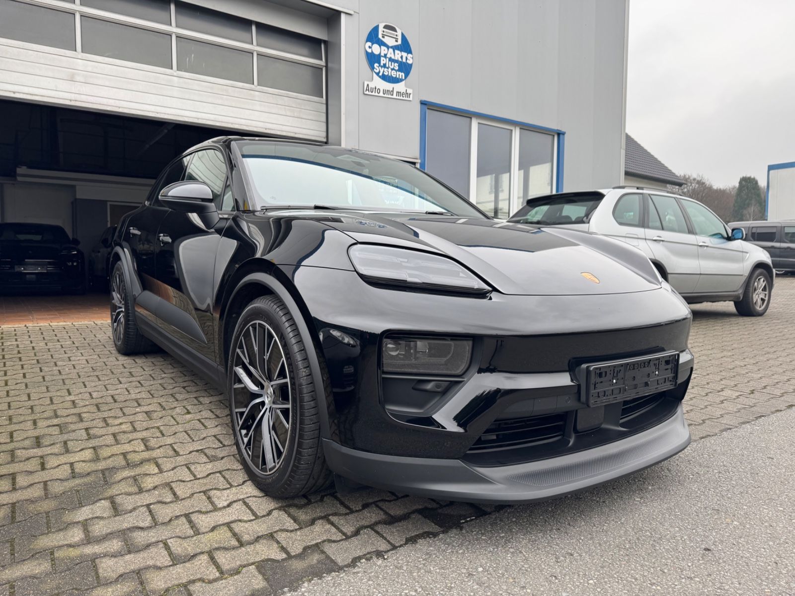 Porsche Macan 4*DISTRONIK ACC*LUFTFEDERUNG*PANORAMA*21Z