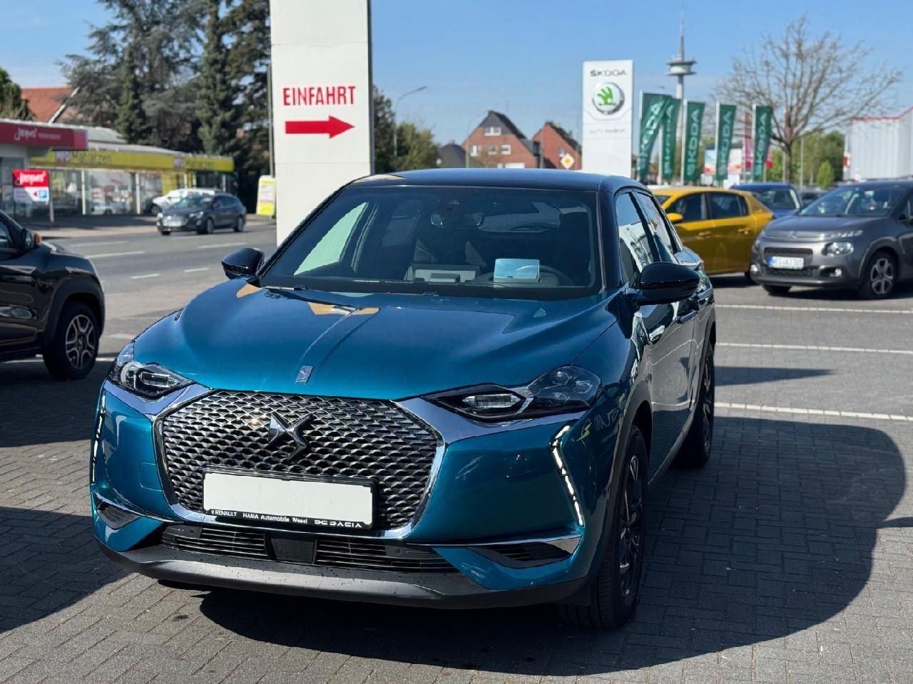 DS Automobiles DS 3 Crossback So Chic - Samsaru's Car Outlet
