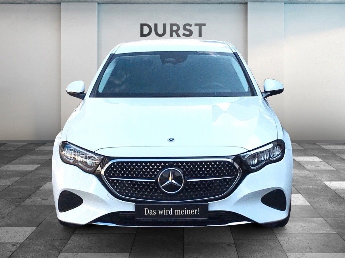 Mercedes-Benz E 200 - Samsaru's Car Outlet