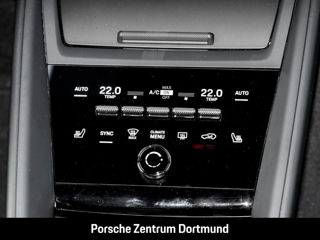 Porsche Macan - Samsaru's Car Outlet