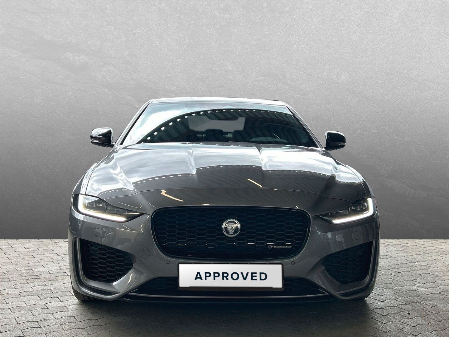 Jaguar XE R-Dynamic SE P250 EU6d Matrix Winter-Paket DA