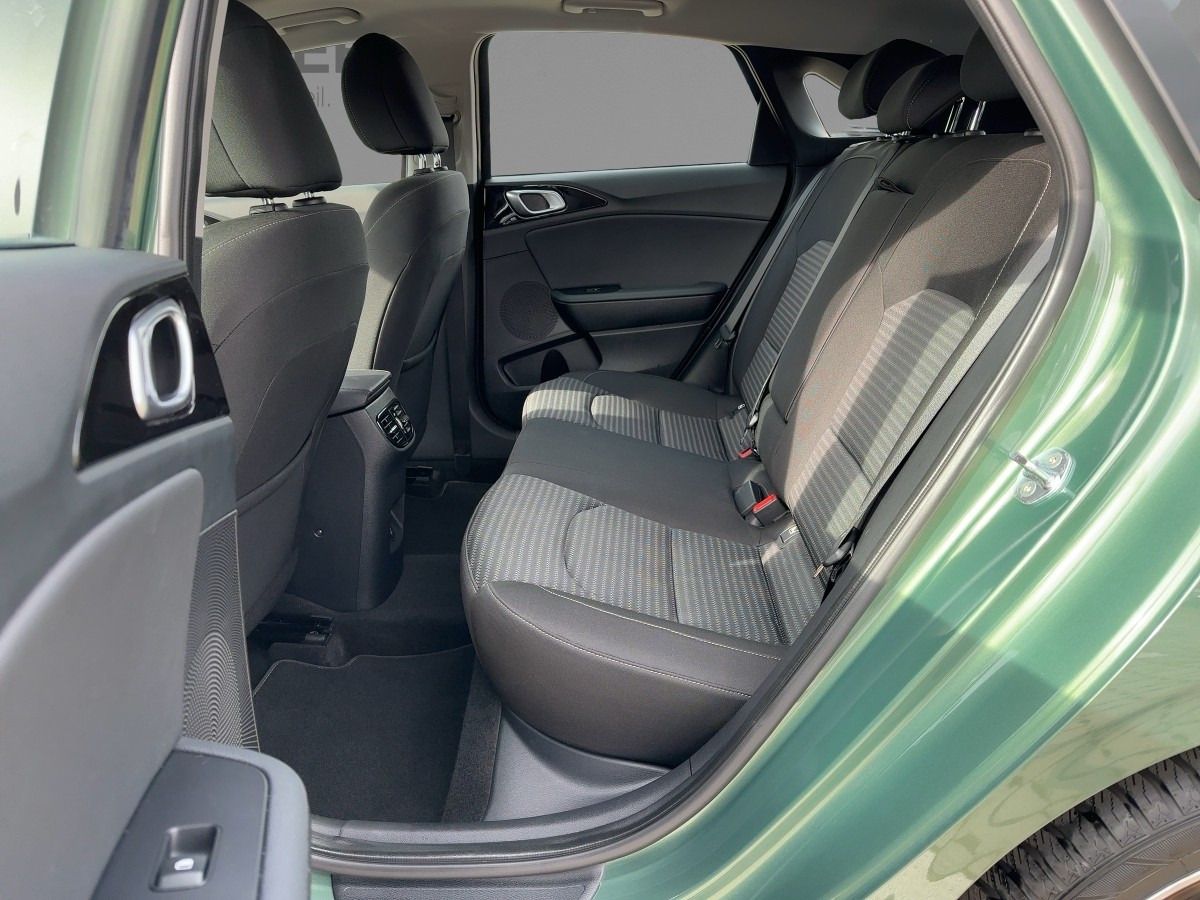 Kia cee'd 1.5T Spirit - Samsaru's Car Outlet