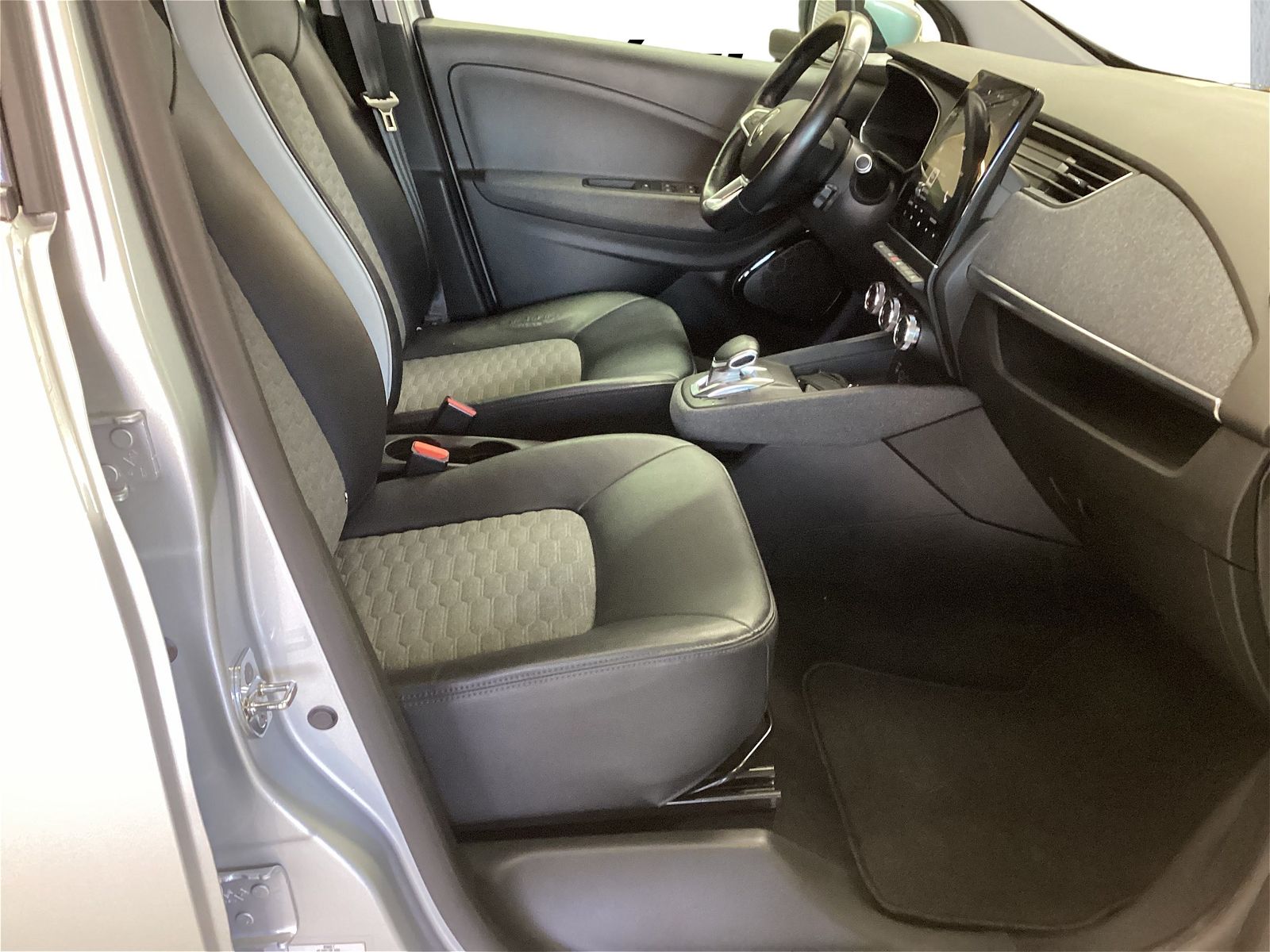 Renault Zoe R135 Z.E. 50 INTENS - Samsaru's Car Outlet