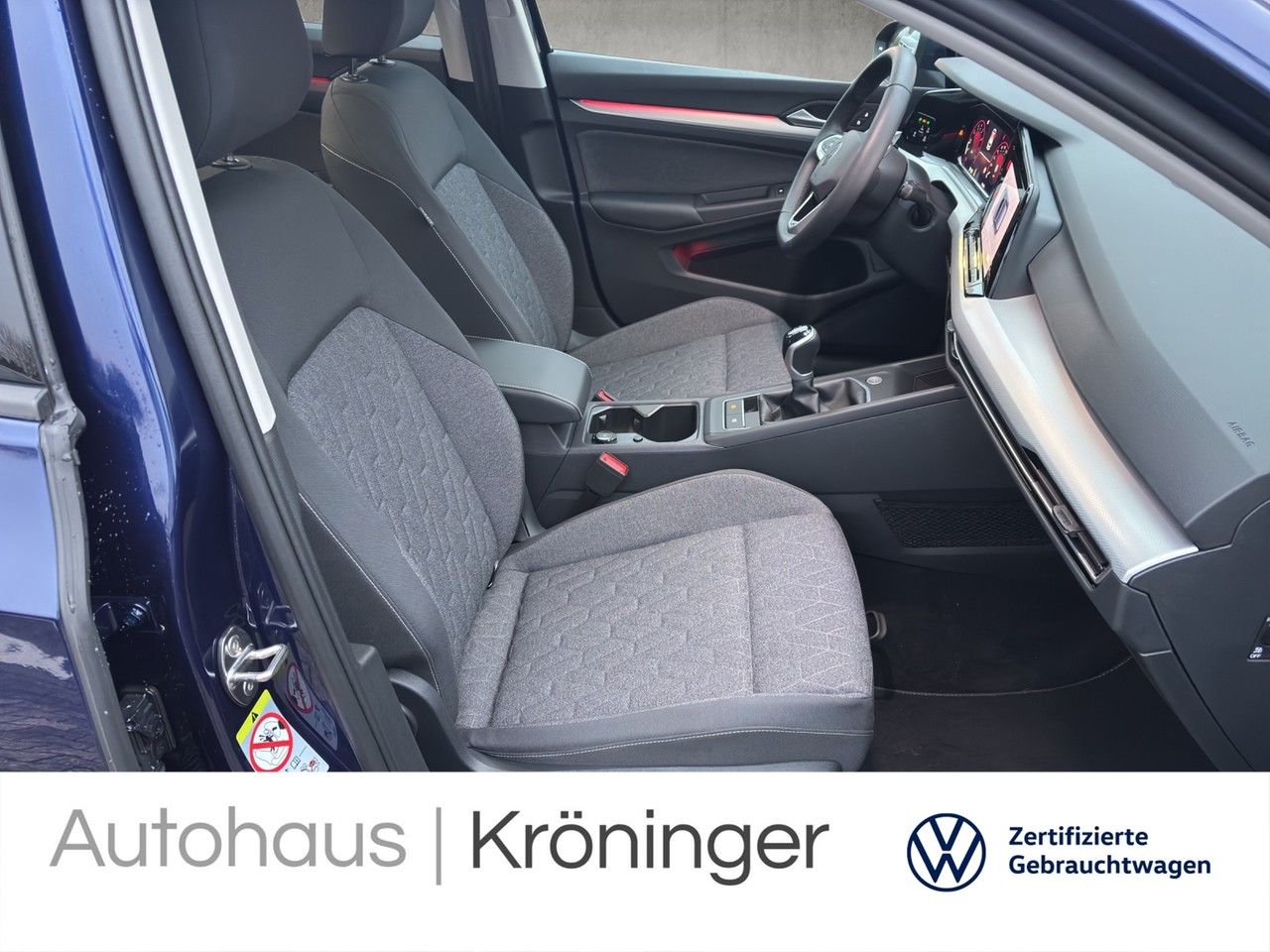 Volkswagen Golf VIII MOVE 1.5 TSI - Samsaru's Car Outlet