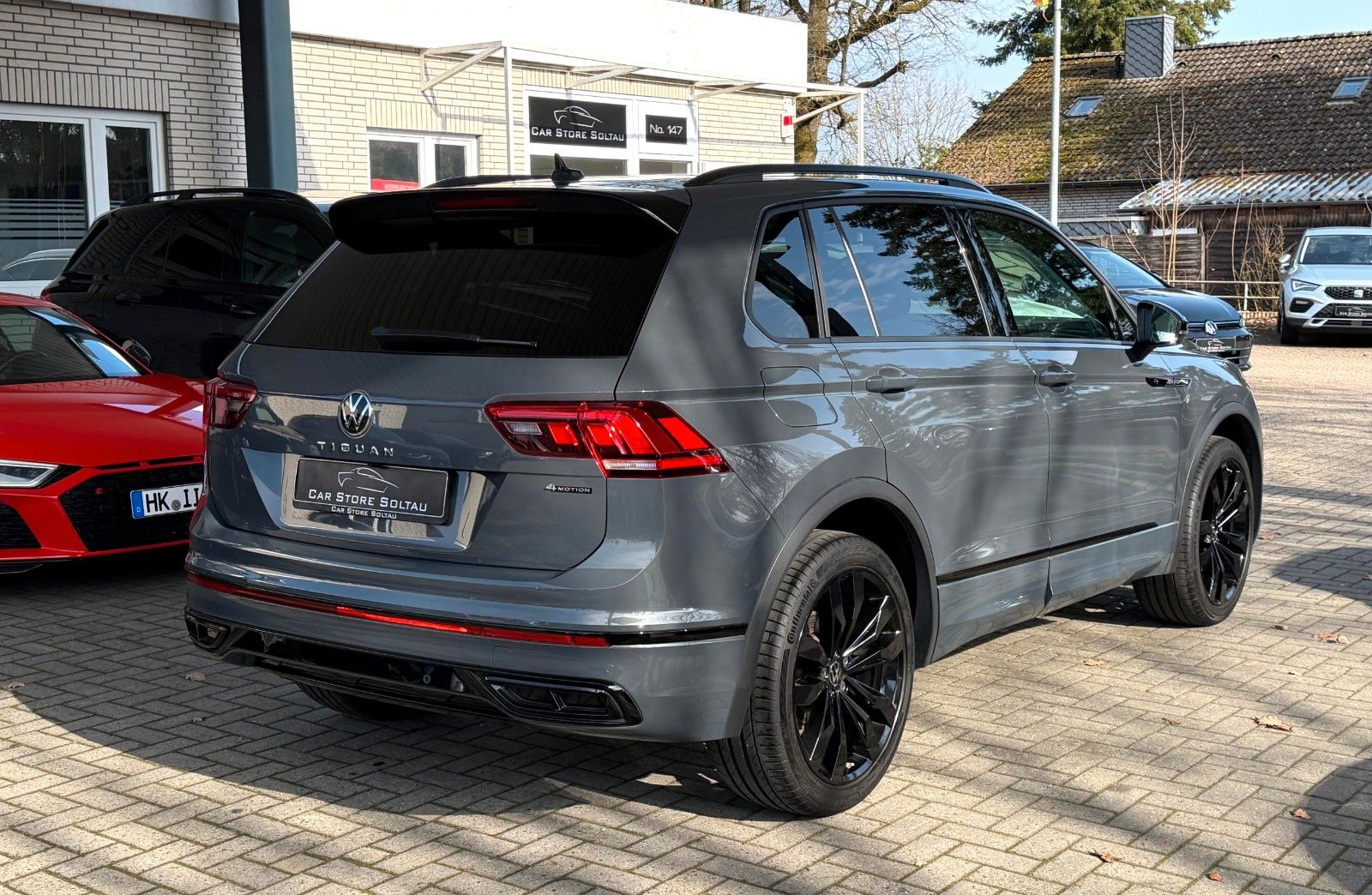 Volkswagen Tiguan R-LINE BLACK Pano 360° HuD Assist+ AHK 20