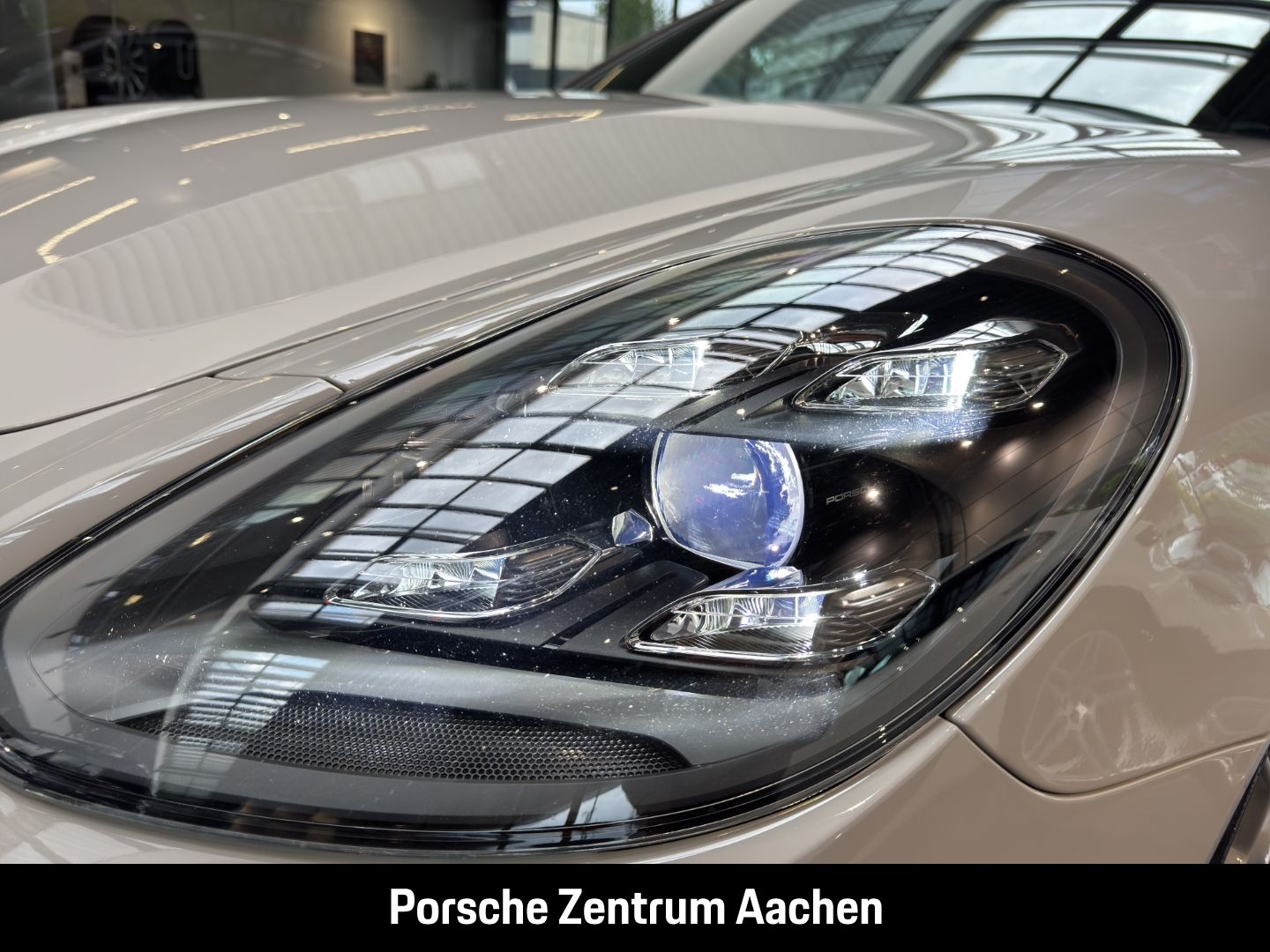 Porsche Panamera 4 E-Hybrid Surround-View Luftfederung