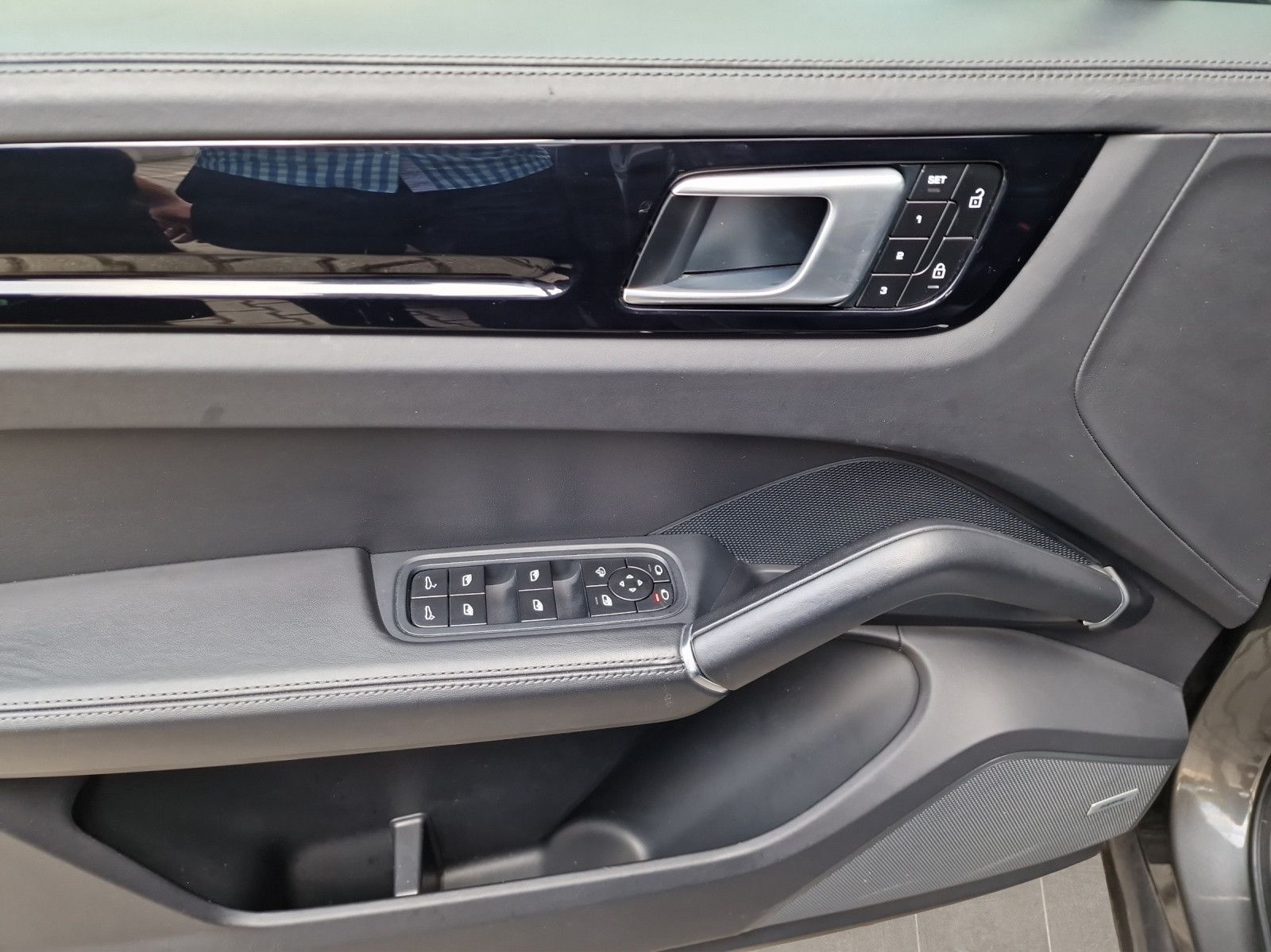 Porsche Cayenne Pano 360° Luft Bose Chrono Matrix 14w 21