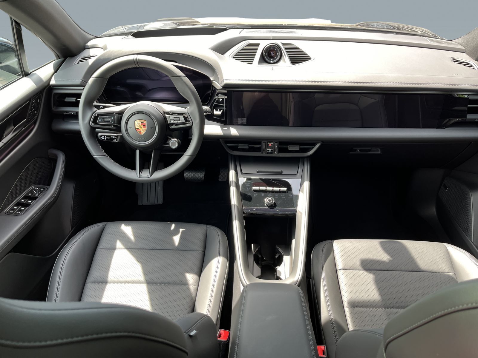 Porsche Macan 4 Pano.,Head-Up,PASM,Servo+,BOSE,InnoDrive
