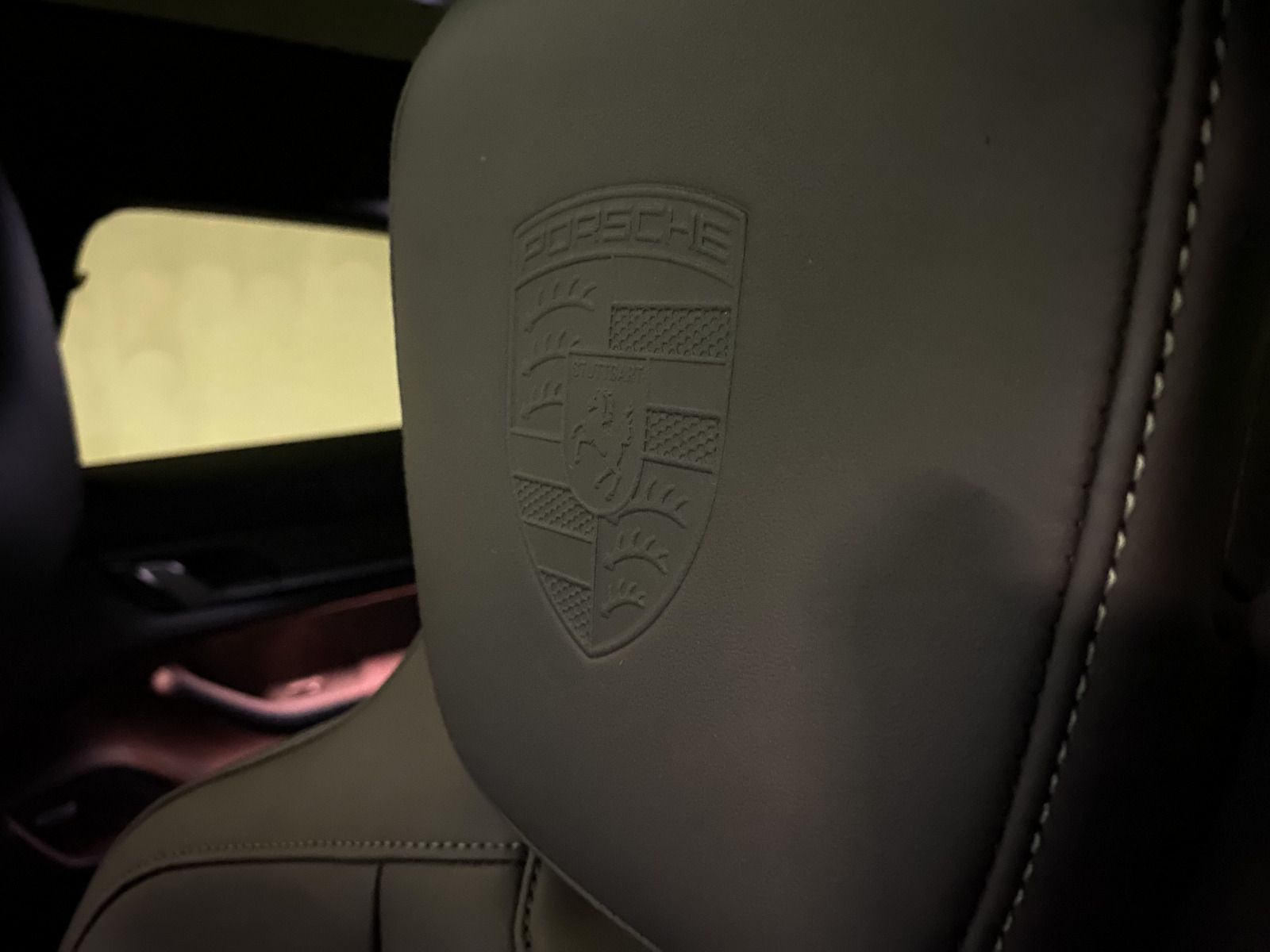 Porsche Taycan 4S Cross Turismo | Hinterachslenkung |