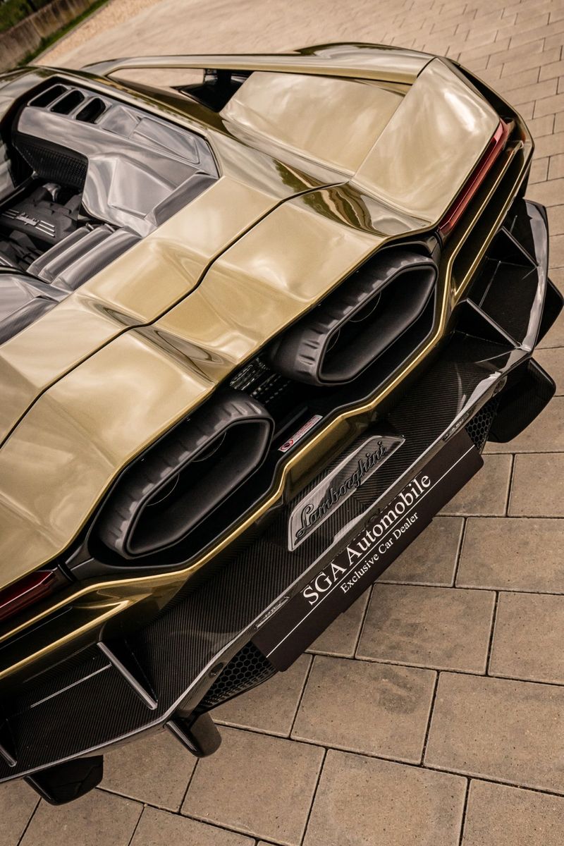Lamborghini REVUELTO - Samsaru's Car Outlet
