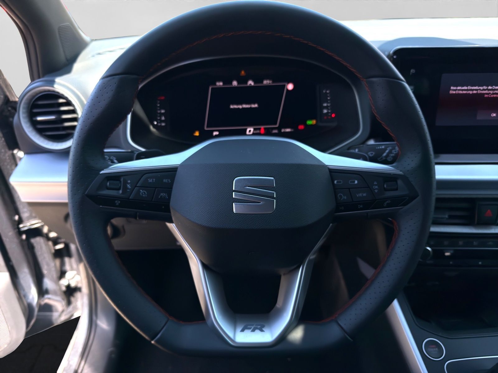 Seat Arona 1.5 TSI DSG FR AHK KAMERA PARKLENK NAVI AC