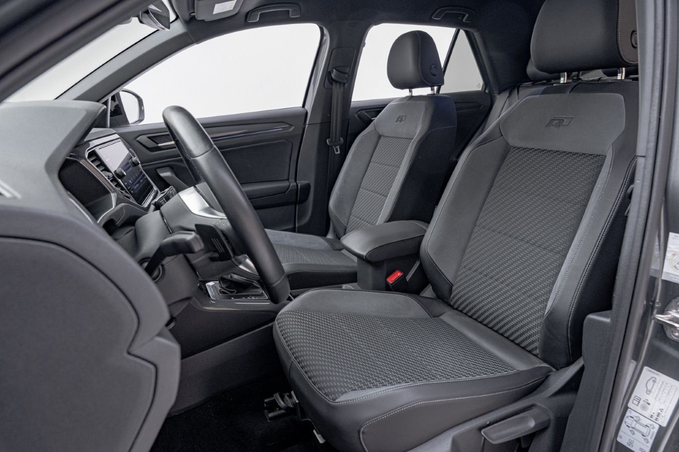 Volkswagen T-Roc 2.0 TSI DSG SPORT 4x4 - Samsaru's Car Outlet