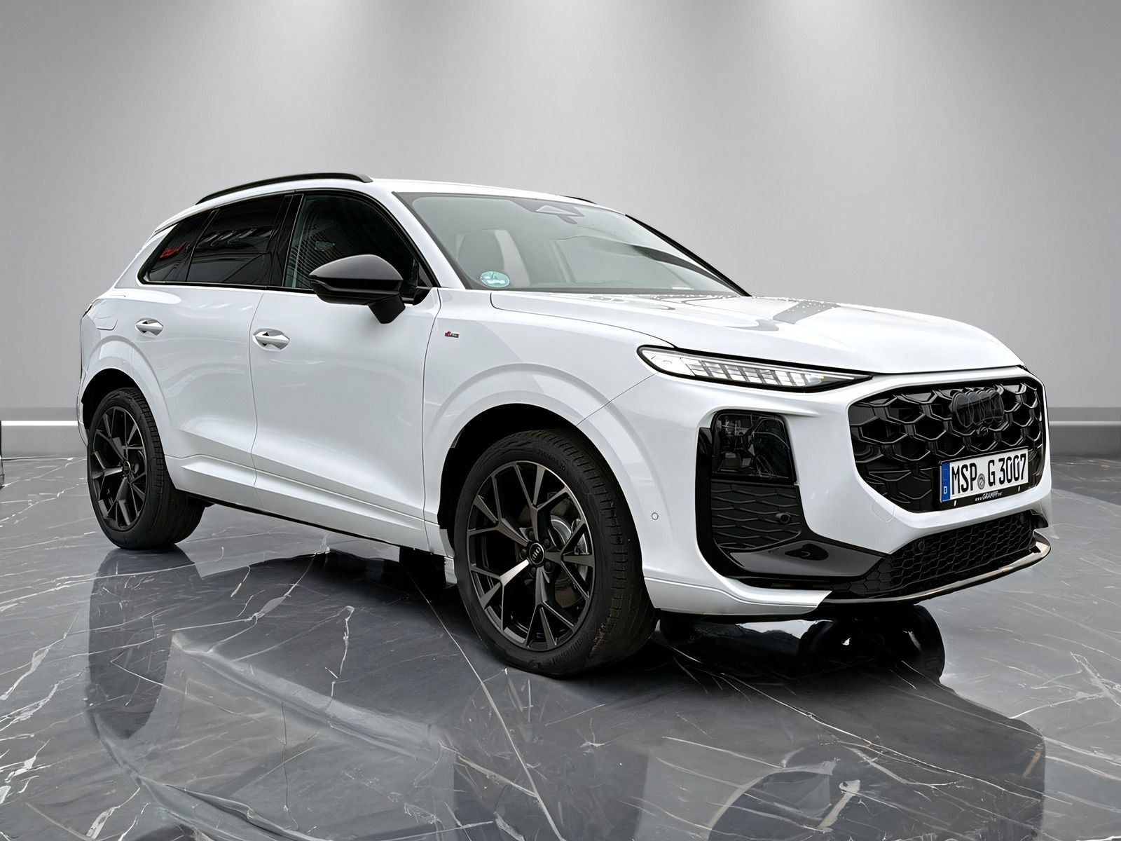 Audi Q3 TDI TECH PLUS+AHK+SHZ+KAMERA+NAVI+S-LINE+