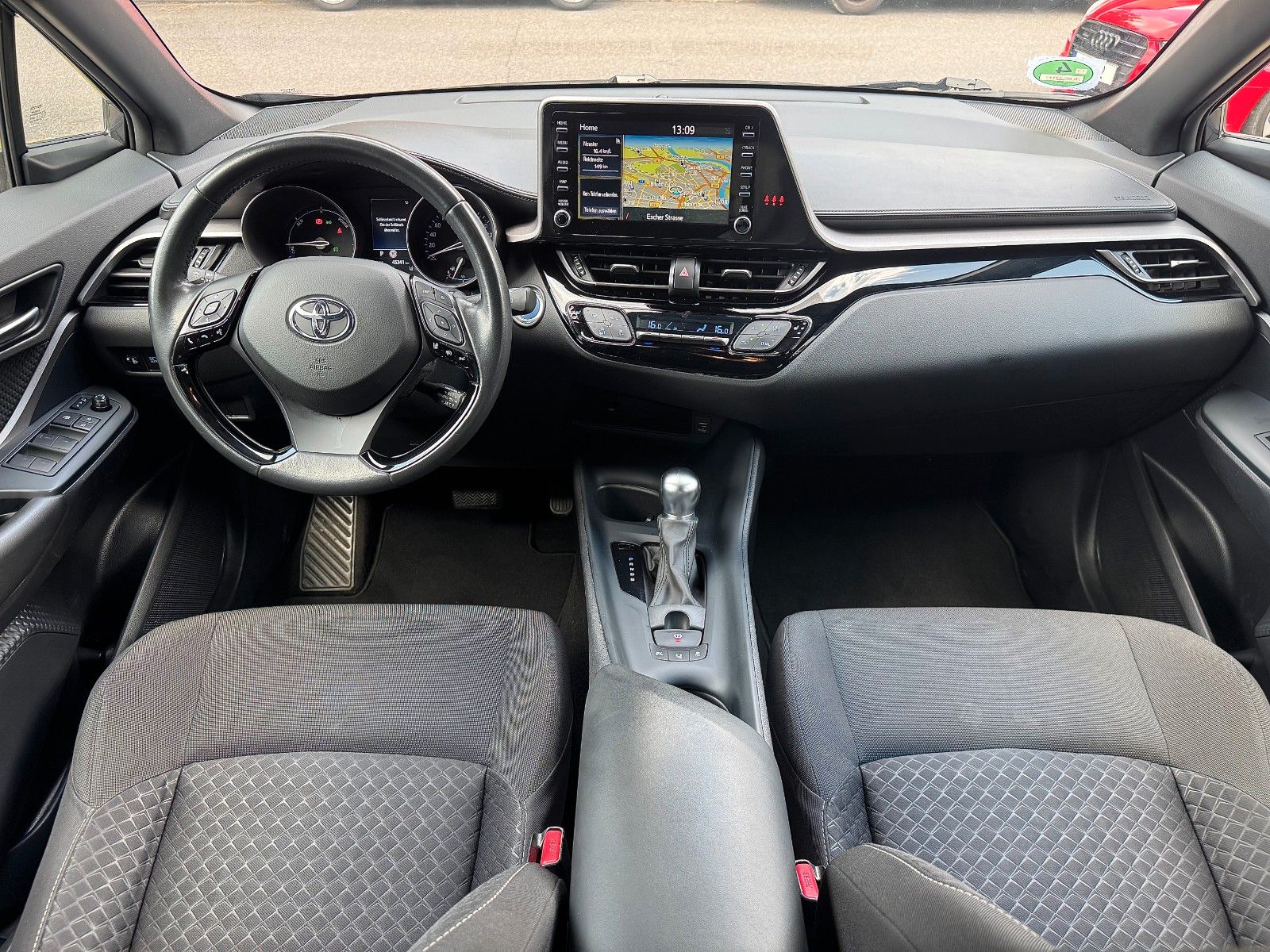 Toyota C-HR Hybrid Business Edition - Samsaru's Car Outlet
