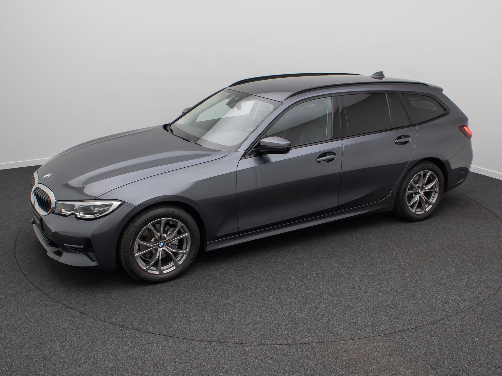 BMW 320d xD Sport Line - Samsaru's Car Outlet