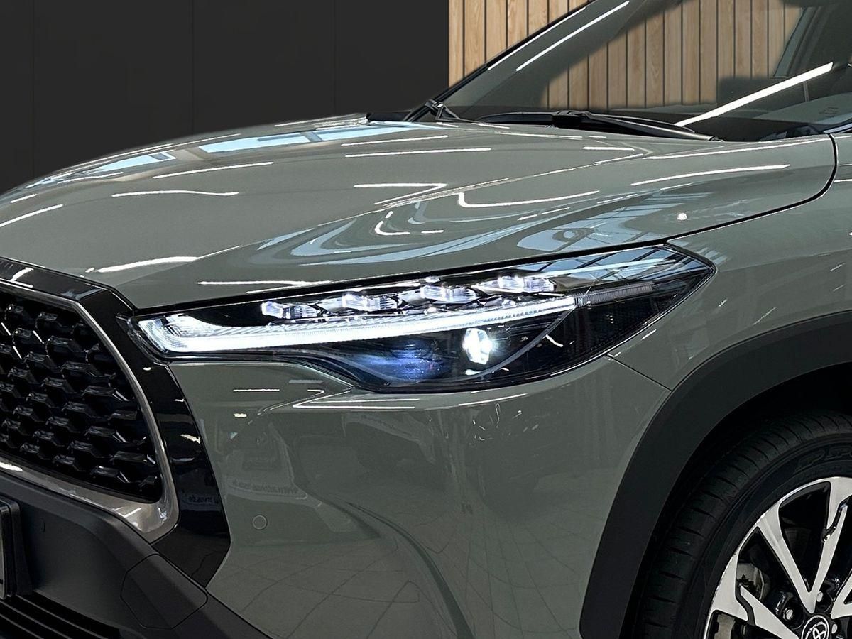 Toyota Corolla Cross 2.0 Hybrid Team D + Premiumpaket