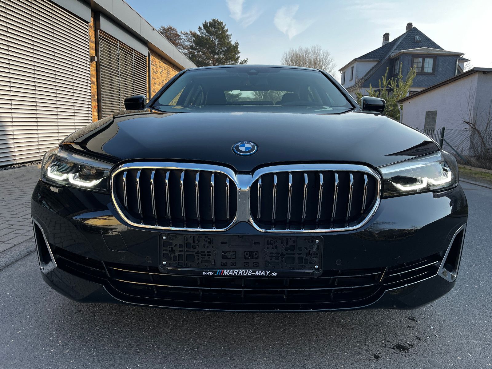 BMW 530e xDrive LuxuryLine Leder LED Navi GDach HUD