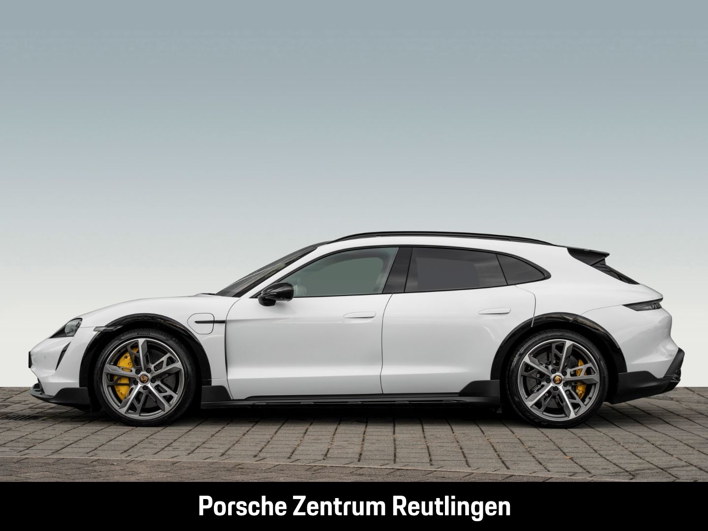 Porsche Taycan Turbo S Cross Turismo InnoDrive Head-Up