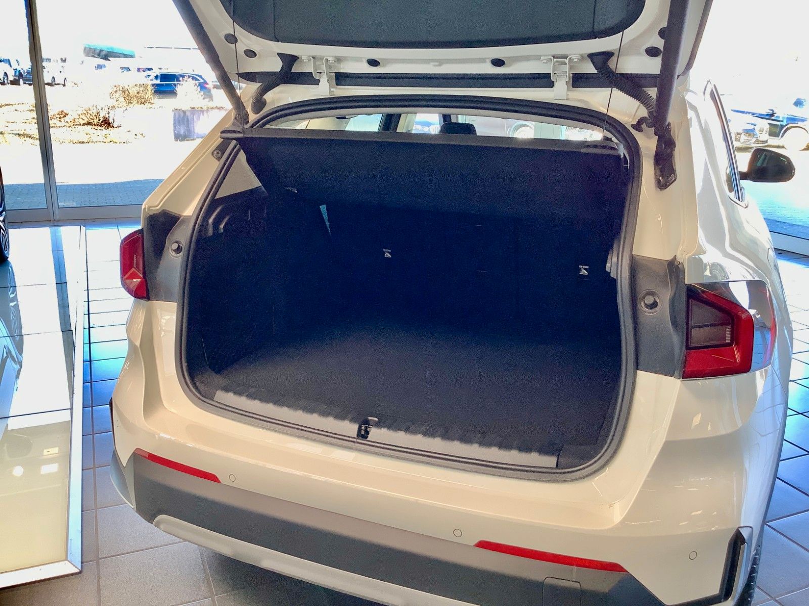 BMW X1 23 i xDrive - Samsaru's Car Outlet