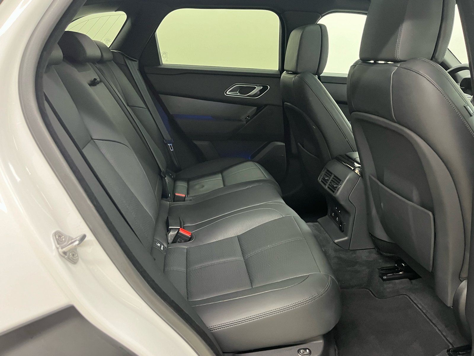 Range Rover Velar D300 Dynamic HSE - Samsaru's Car Outlet