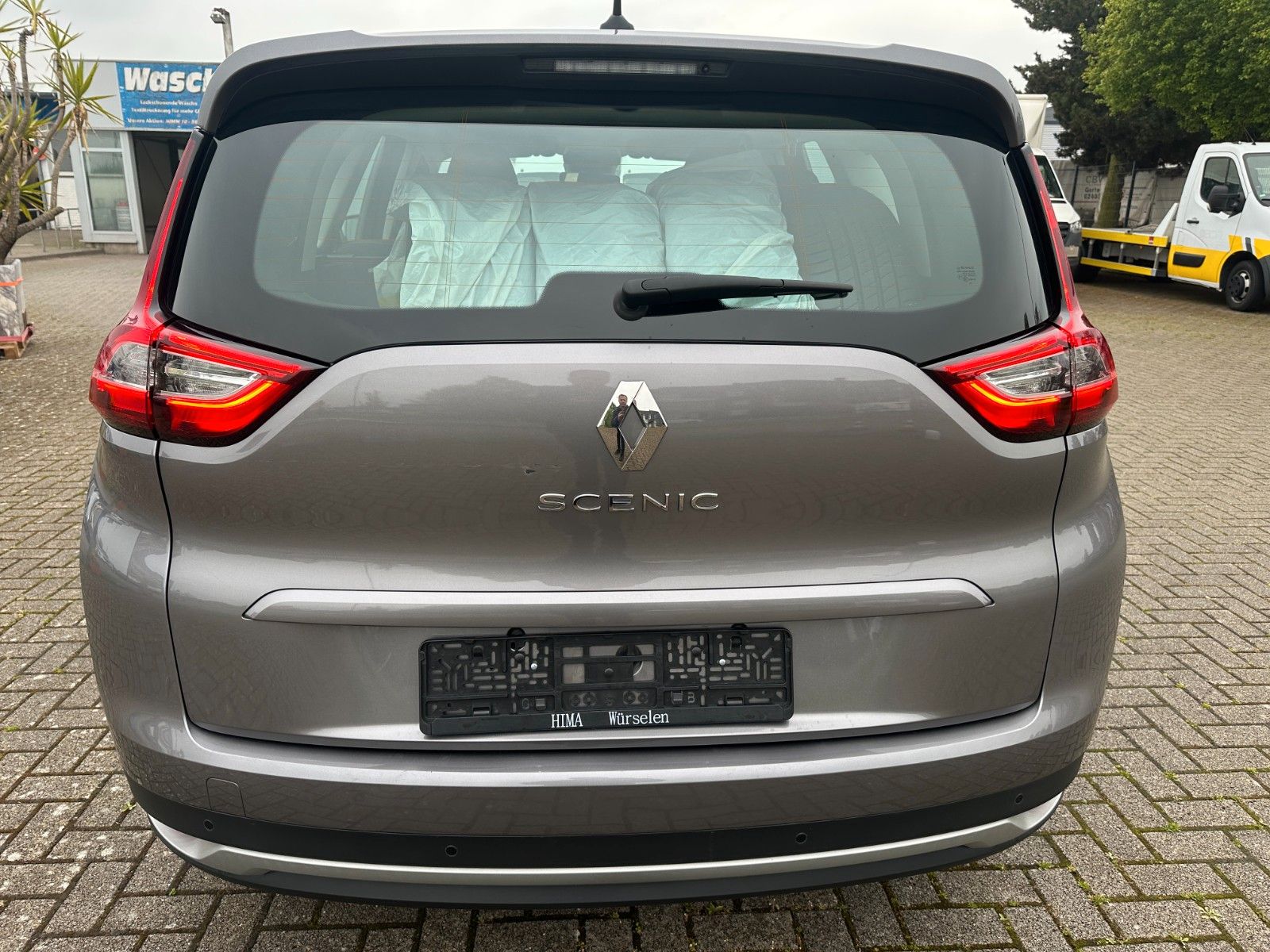 Renault Scenic IV Grand Business Edition - Samsaru's Car Outlet