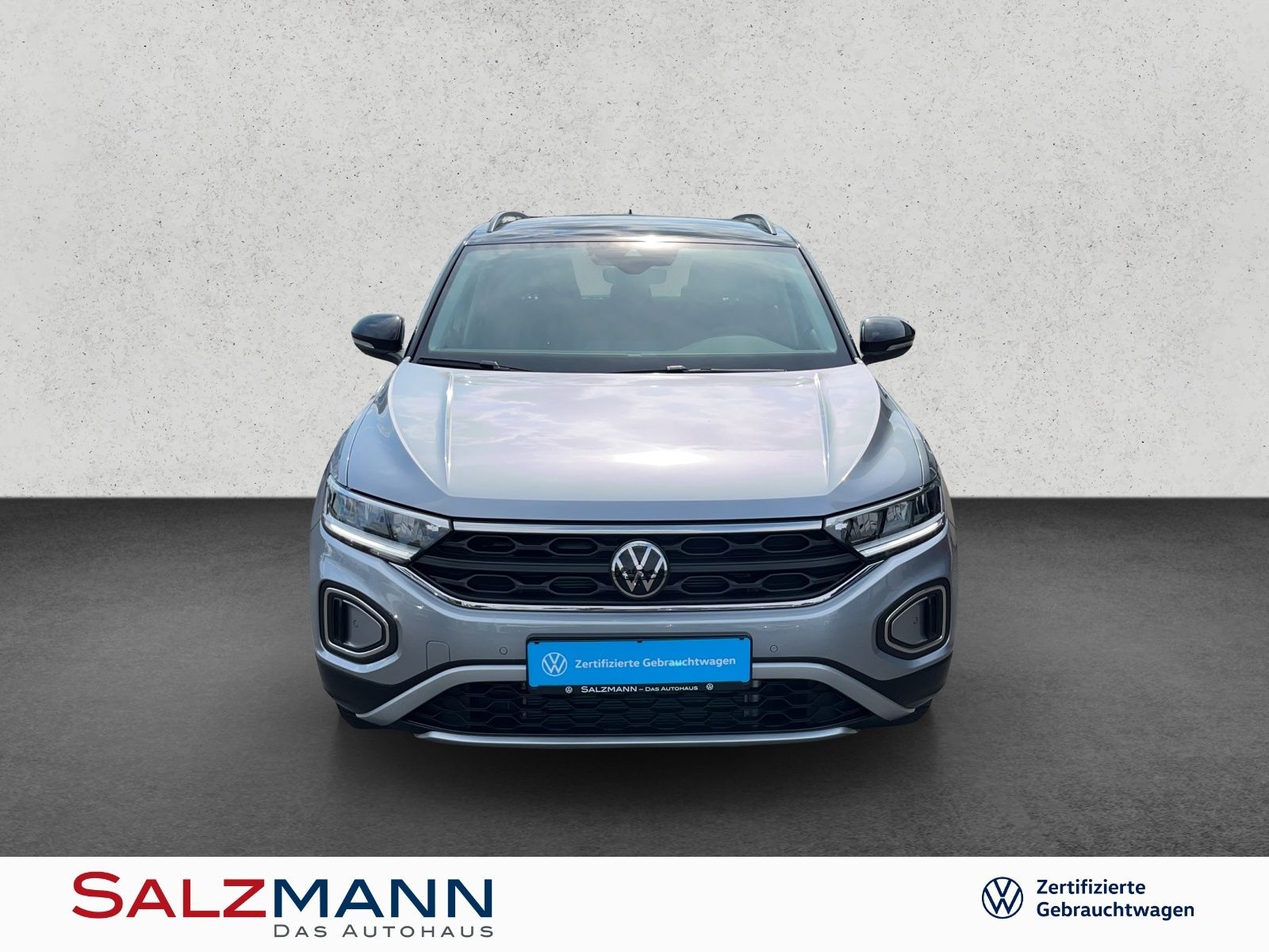 Volkswagen T-Roc 1.5 TSI Life - Samsaru's Car Outlet