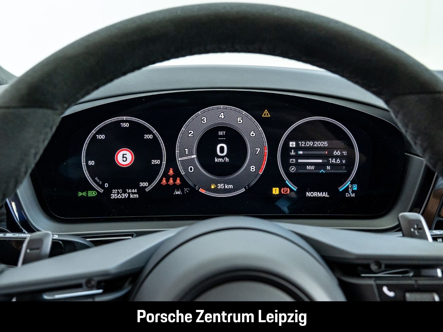 Porsche Cayenne S Coupe HD Massage PDCC InnoDrive HeadUp