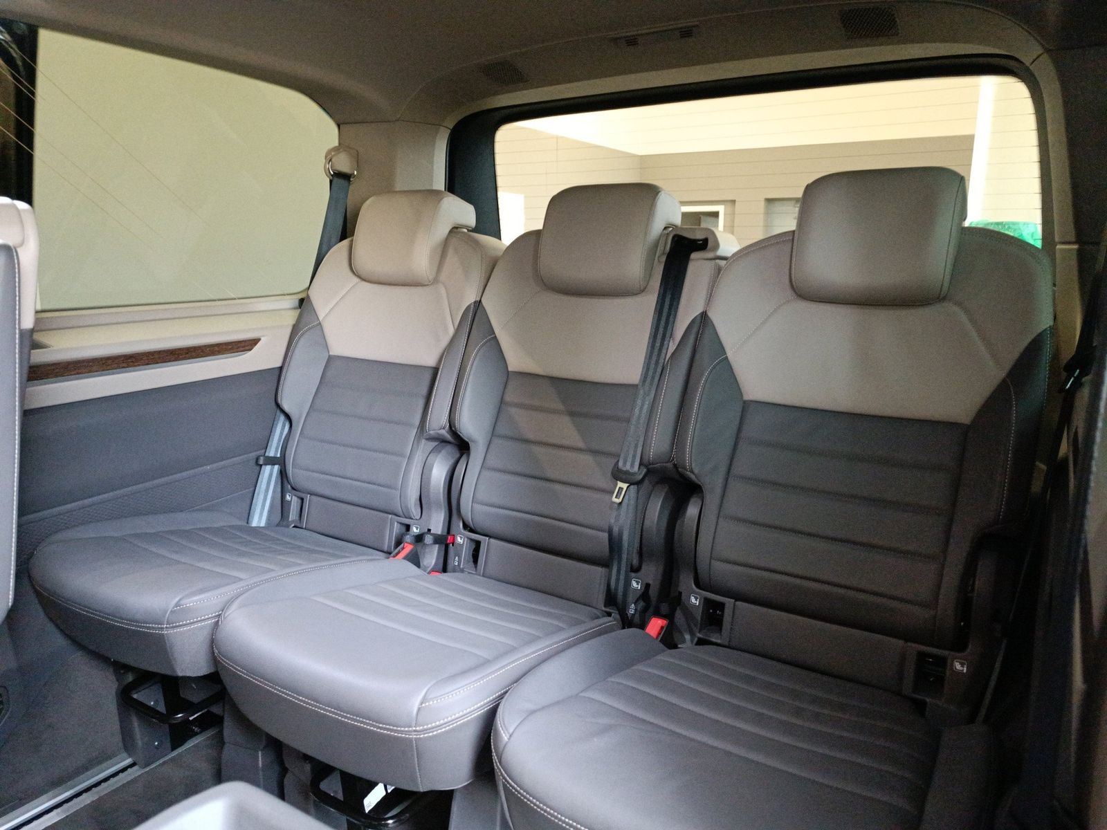 Volkswagen T7 Multivan 1,5 TSI eHybrid lang 4M AHK*ACC*LED