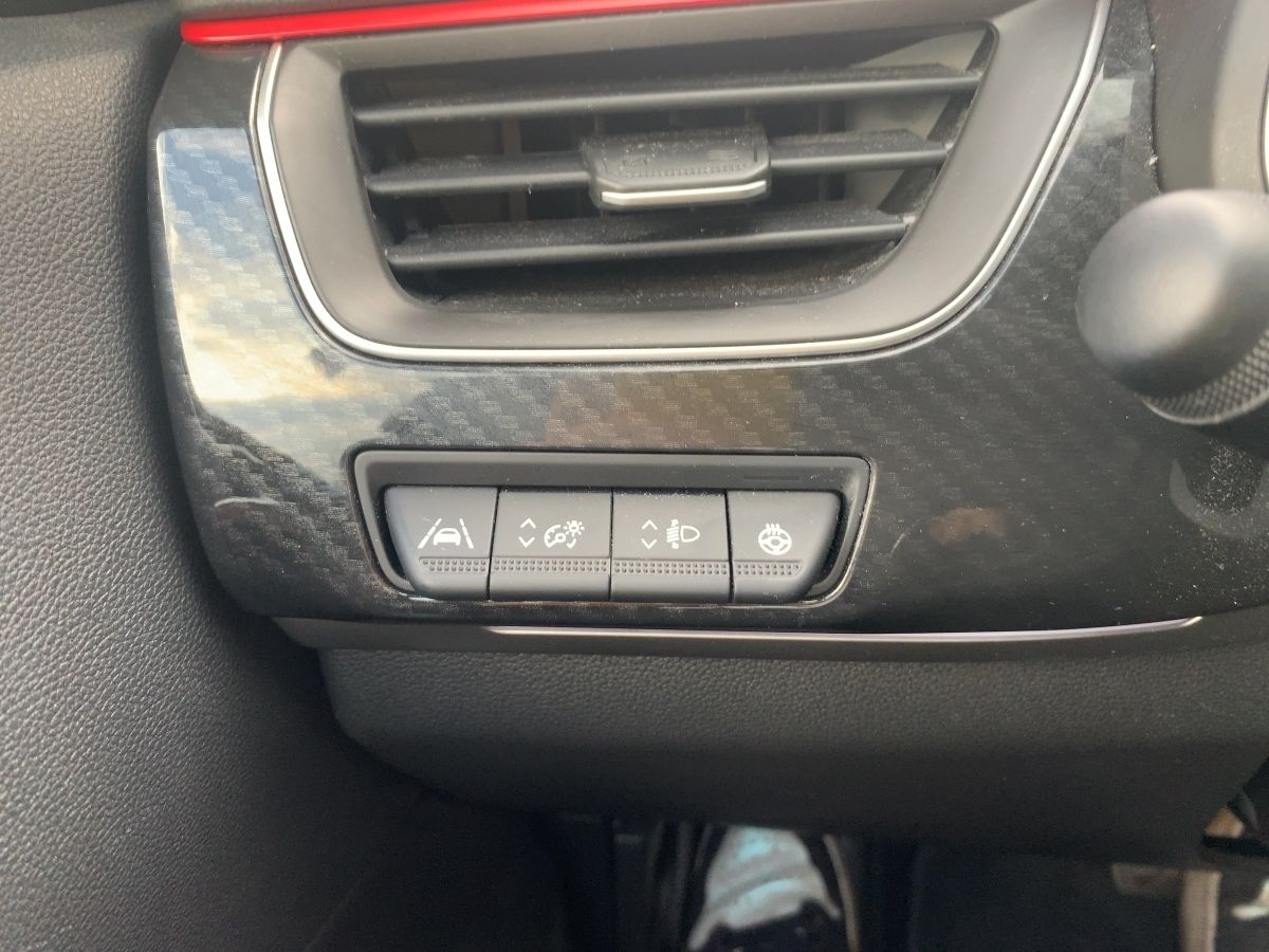 Renault Arkana 1.3 TCe 160 Mild-Hybrid R.S. Line - Samsaru's Car Outlet