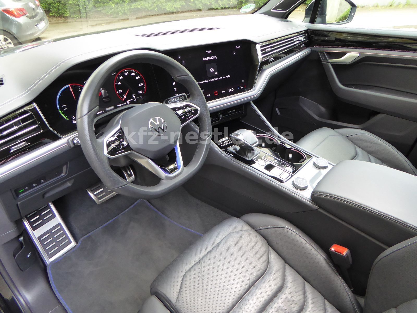 Volkswagen Touareg R eHybrid Pano/21"/AHK/HUD/Dynaudio/ACC