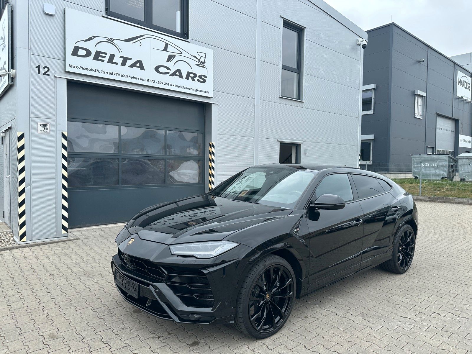 Lamborghini Urus 4.0 V8 - Samsaru's Car Outlet
