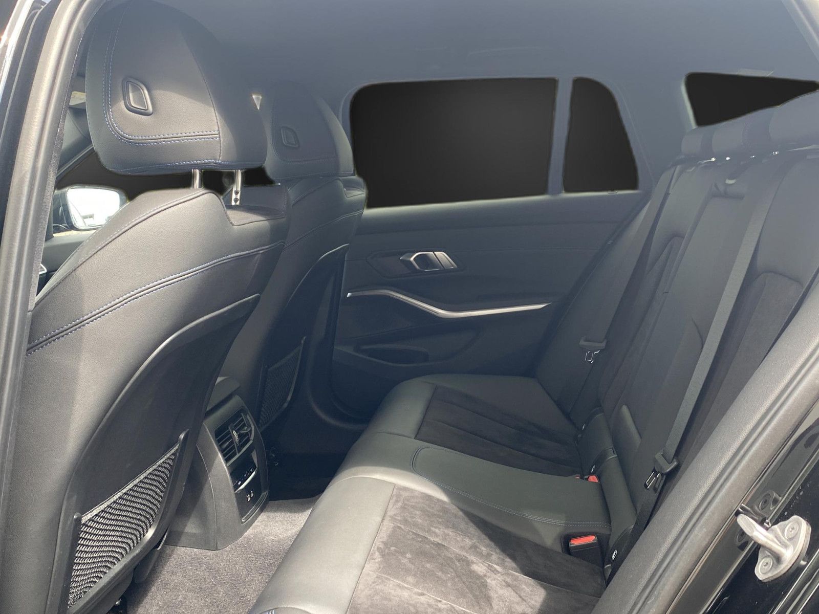 BMW 320 d xD M Sport - Samsaru's Car Outlet