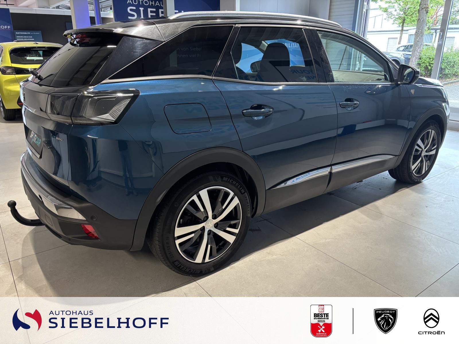 Peugeot 3008 Roadtrip HYBRID 225 e-EAT8