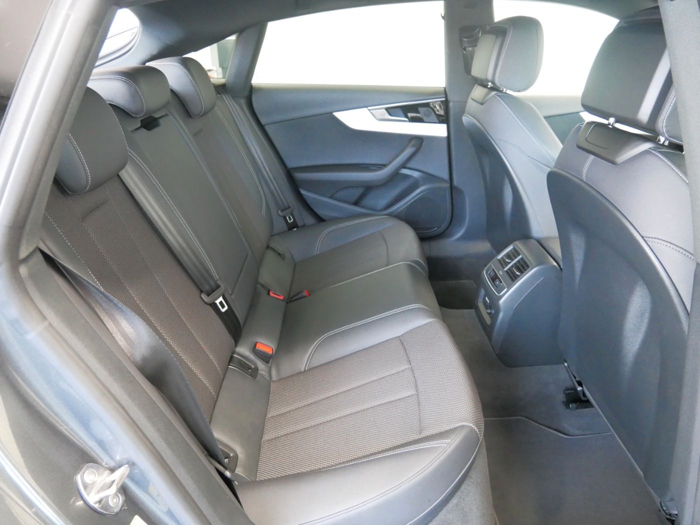 Audi A5 Sportback 40 TDI quattro S line S tro. MATRIX