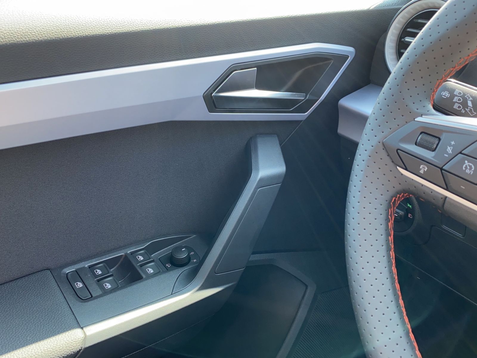 Seat Arona 1.0 TSI FR DSG AHK LED ACC PDC