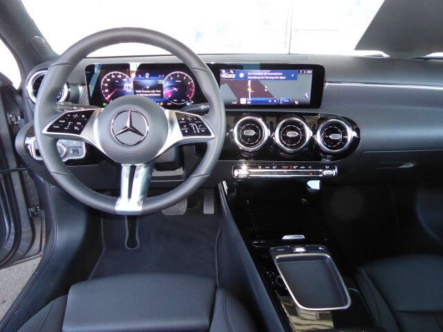 Mercedes-Benz A 200 Progressive - Samsaru's Car Outlet