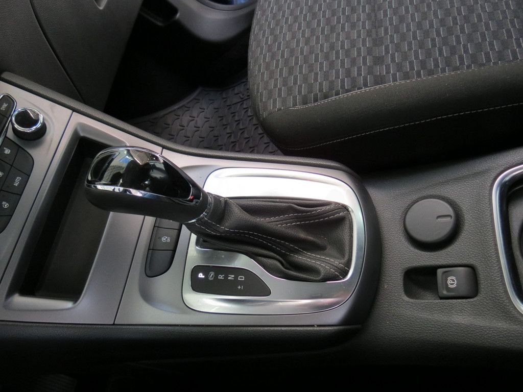 Opel Astra Sports Tourer 1.5D - Samsaru's Car Outlet
